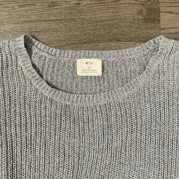 Pins‎ and Needles Oversized Lace Trim Knit Sweater - Gray - Size S - EUC - Picture 4 of 11